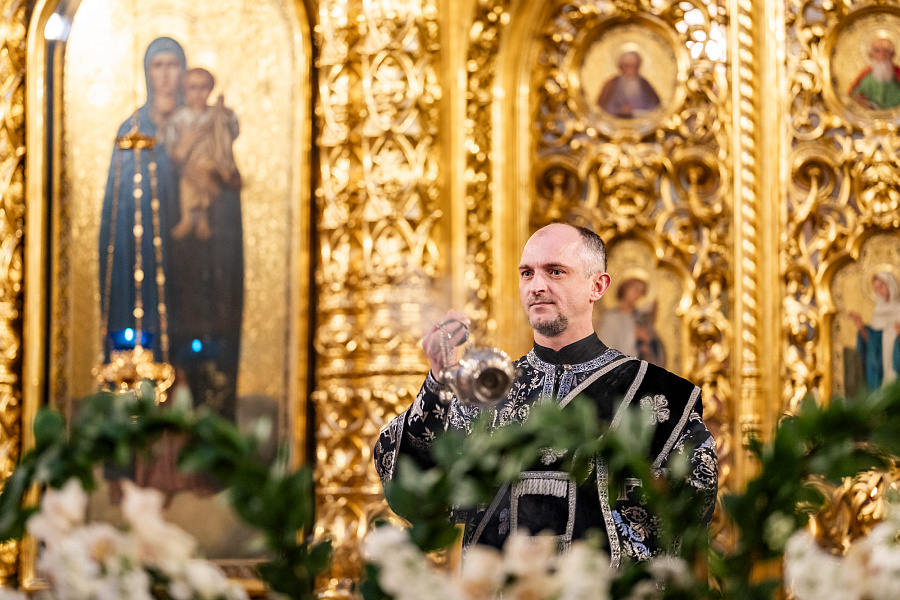 Утреня с чином погребения Плащаницы в Троицком кафедральном соборе Подольска